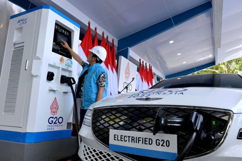 Charging Ultra-Fast EV