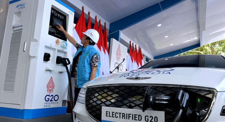 Charging Ultra-Fast EV