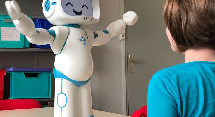Therapy Robot: Manfaat dan Tantangan Etis di Era Terapi Digital
