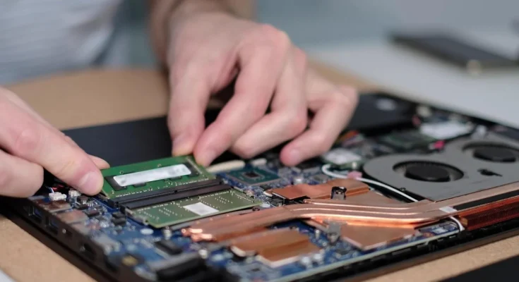 Upgrade RAM Komputer